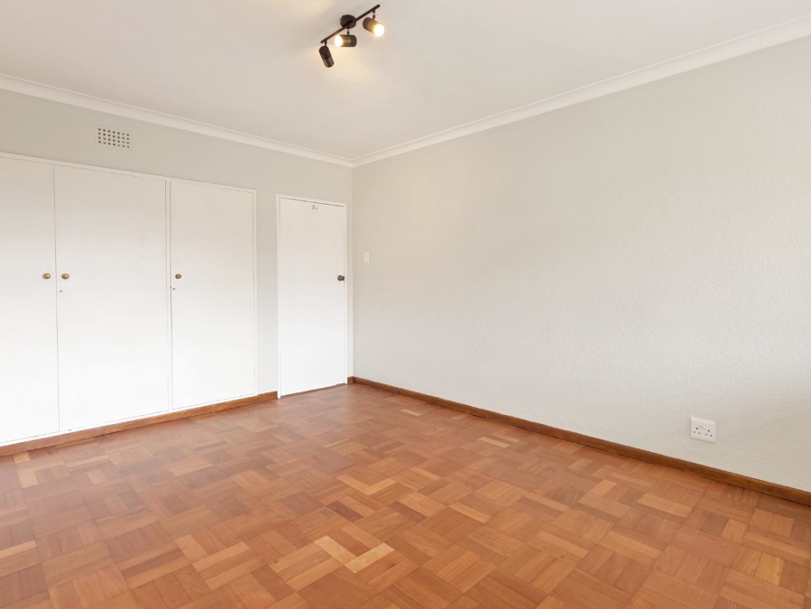 To Let 2 Bedroom Property for Rent in Sea Point Western Cape